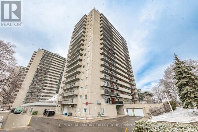 Photo du bâtiment - 158A McArthur Ave.