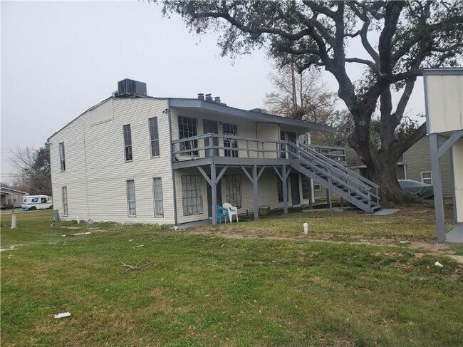 Building Photo - 8002 Trapier Ave