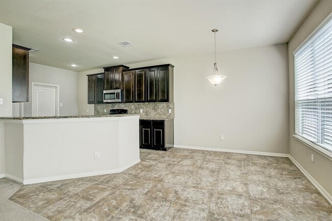 Building Photo - 4115 Deer Leap Dr
