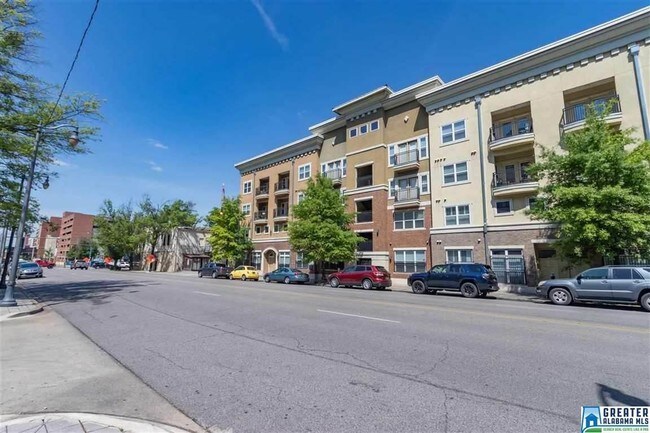 Foto del edificio - 2020 5th Ave S