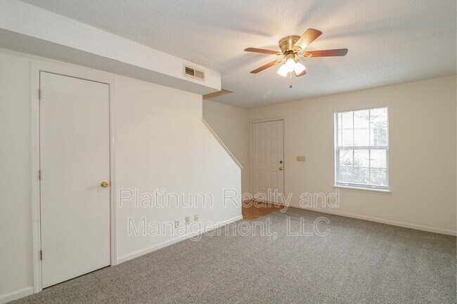 Building Photo - 117 Hickory Trace Rd
