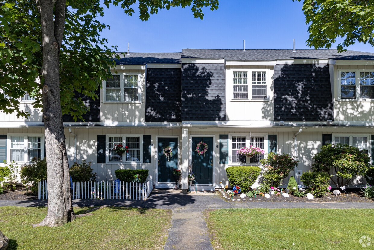 Parke Place Village Apartments in Seabrook, NH