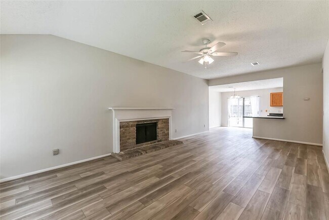 Building Photo - 9622 Oldenburg Ln
