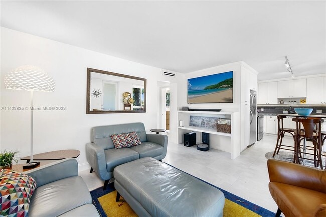 Foto del edificio - 2400 NE 9th St
