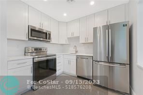 Foto del edificio - 704 SW 12th Ave