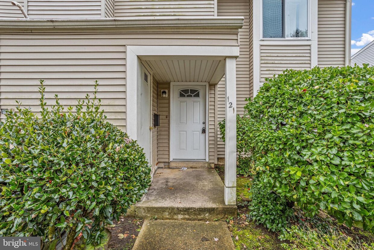 121 Aspen Ct, Evesham, NJ 08053 Townhome Rentals in Evesham NJ