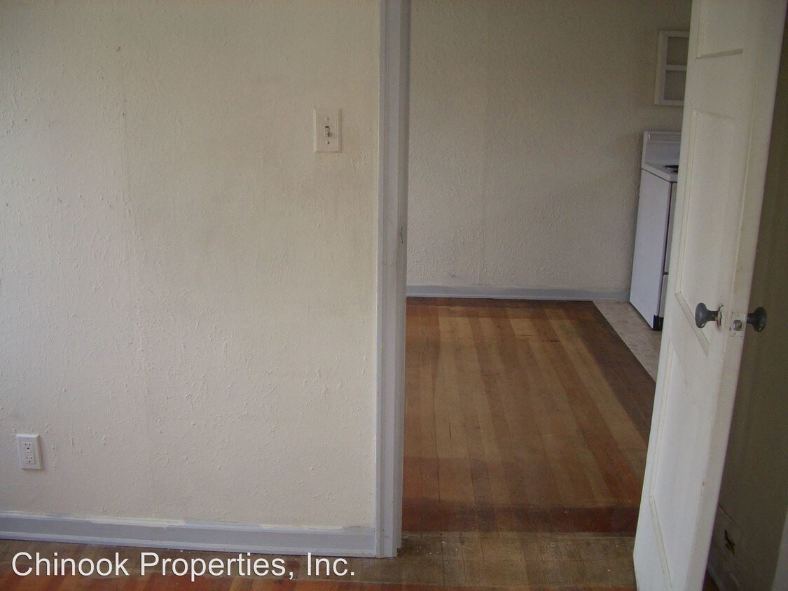 Building Photo - 1568 Olive St