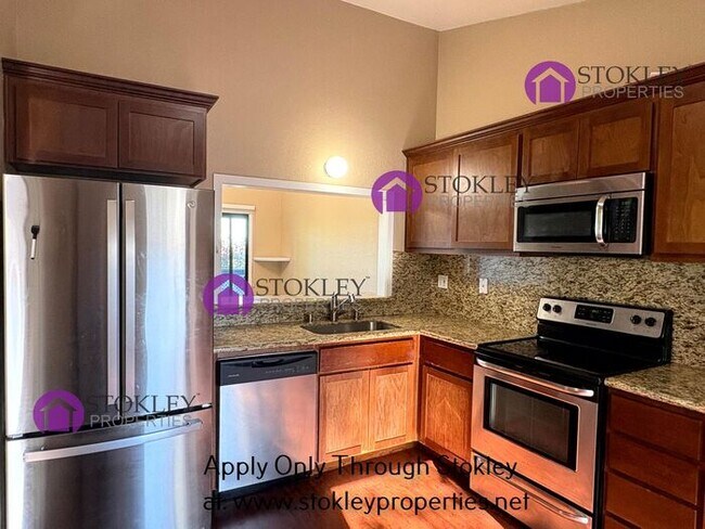 Foto del edificio - 1542 Ashwood Dr