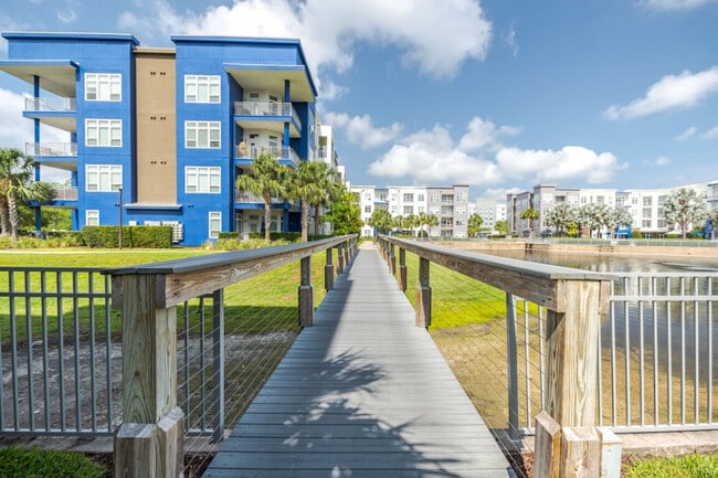 Building Photo - Solstice Apartments