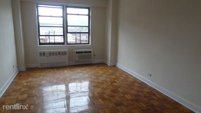 Foto principal - 9805 67th Ave