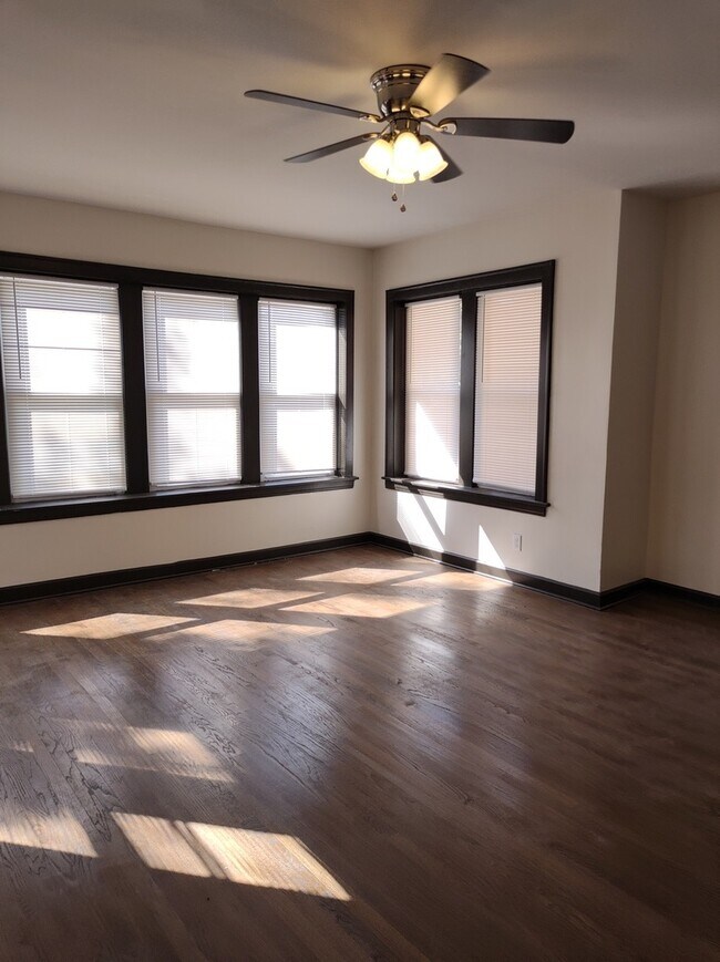 Foto del edificio - 7931 S St Lawrence Ave