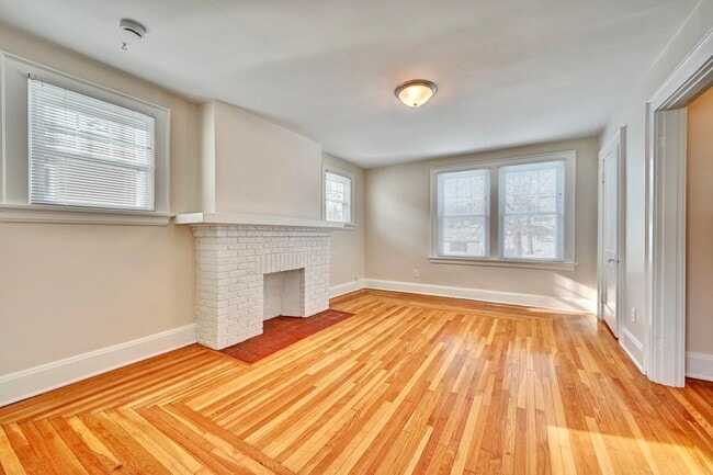 Foto del edificio - 832 St James Ave