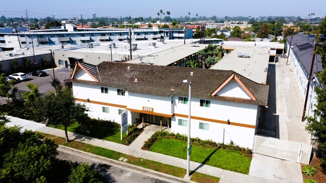 Building Photo - 3505 Artesia Blvd