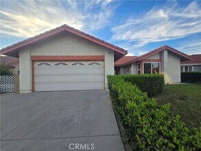 Building Photo - 19637 Vista Hermosa Dr