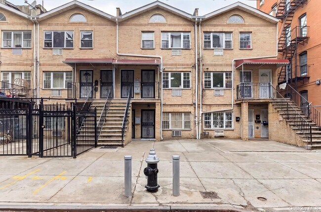 Foto del edificio - 315 E 163rd St