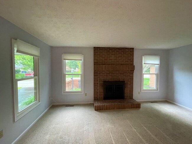 Foto del edificio - 6908 Gullway Bay Dr