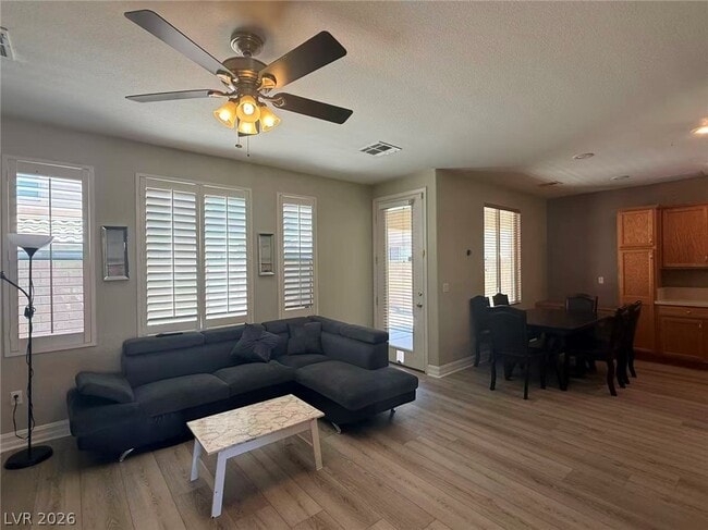 Foto del edificio - 7482 Poppy Hills Ct