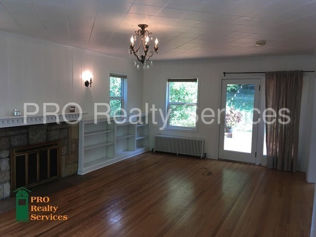 Building Photo - 75 Orlin Ave SE