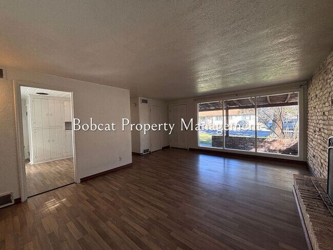 Foto del edificio - 719 W 5th St