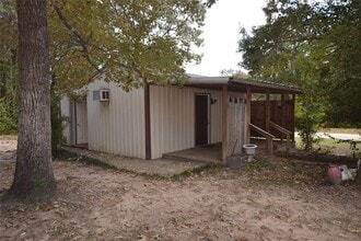 Building Photo - 253 Old Groveton Rd Building Photo - 253 Old Groveton Rd