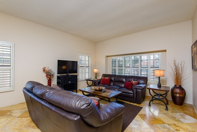 Foto del edificio - 16025 N 58th Pl