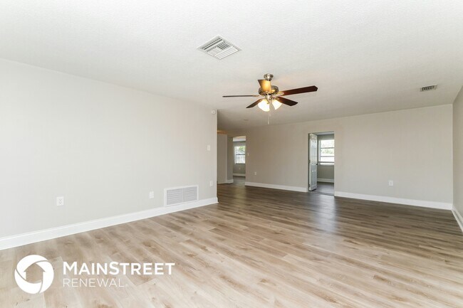 Foto del edificio - 9426 Legend Ln