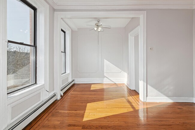 Building Photo - 282 4th St