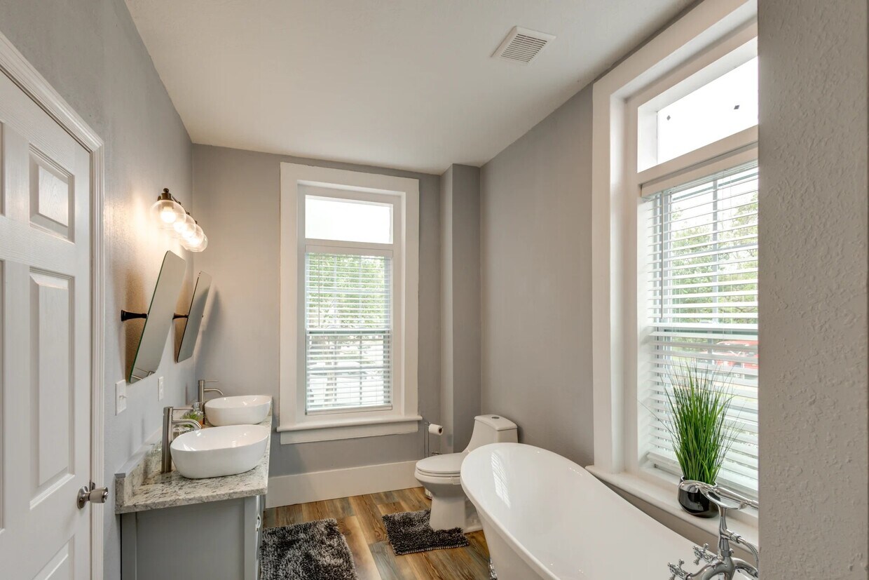 Foto principal - 1642 Broad St