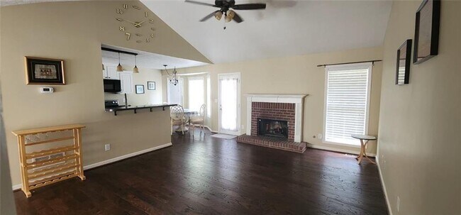 Building Photo - 3024 Lexington Ave