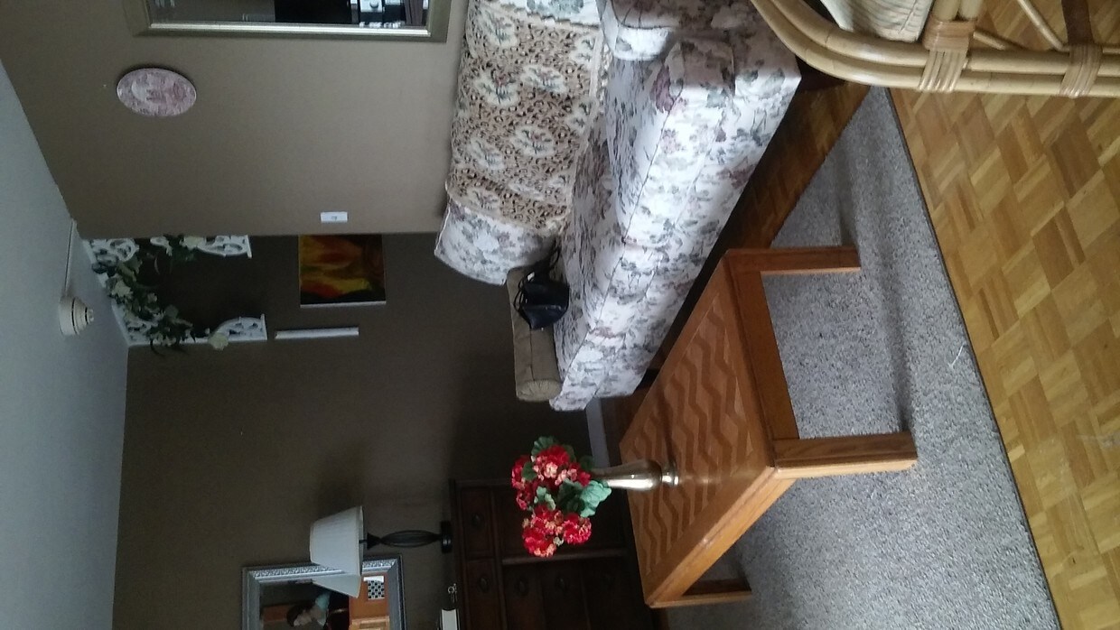 2324 Madison Rd, Cincinnati, OH 45208 Condo for Rent in Cincinnati