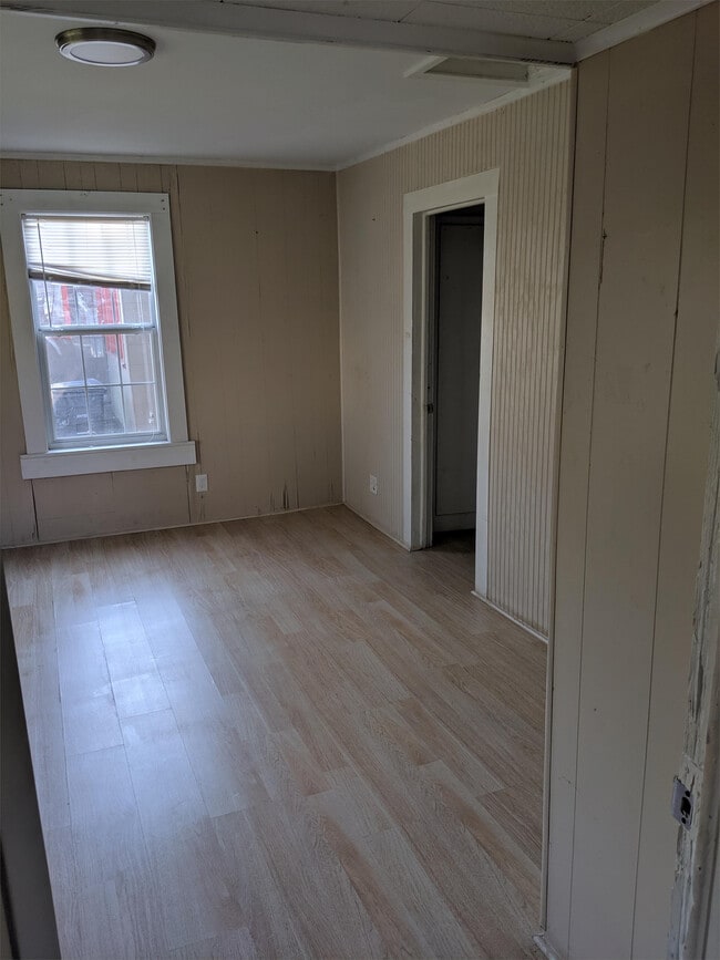 Building Photo - 4764 Adams Ave