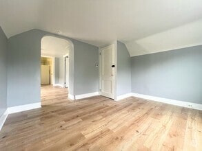 Building Photo - 46 Hawley St