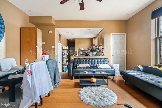 Photo - 1834 W Diamond St Apartment