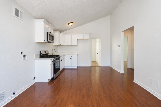 Building Photo - 1166 Minerva Ct