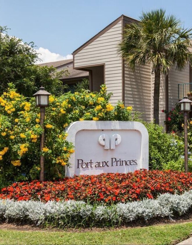 Foto principal - 7031 N Holiday Dr