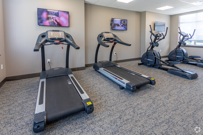 Fitness Room - Pinnacle Point Apartments