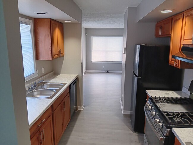 Foto del edificio - For Rent - Four-Bedroom Two-Bathroom Home Available NOW!