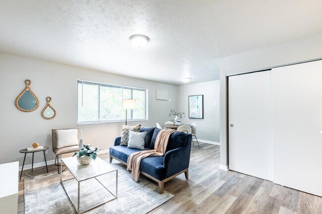 Foto del edificio - 2486 White St