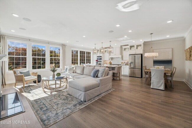 Building Photo - 4061 Heron Dr