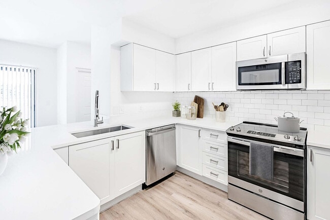 Building Photo - Avana Delray Beach