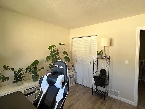 Foto del edificio - 2305 Saidel Dr