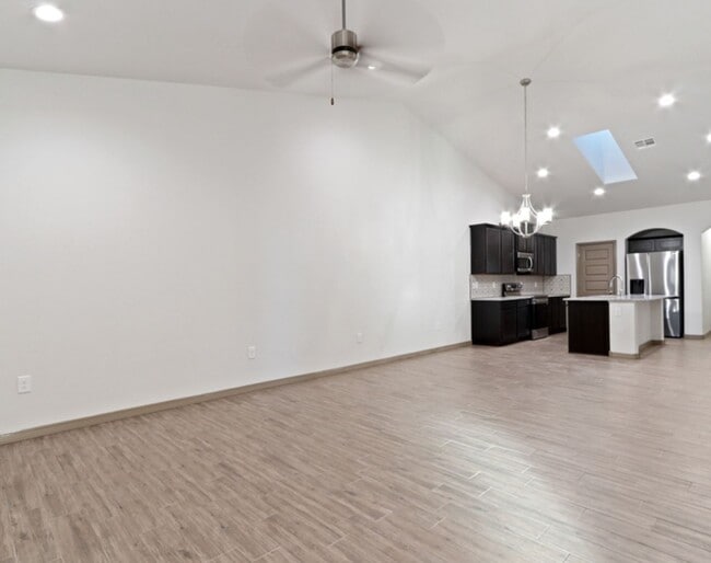 Foto del edificio - Brand New Townhome, offering $400.00 off the first months rent for units with a signed lease star...