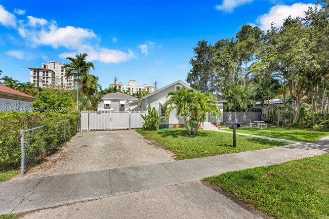 Foto del edificio - 1351 SW 40th Ave
