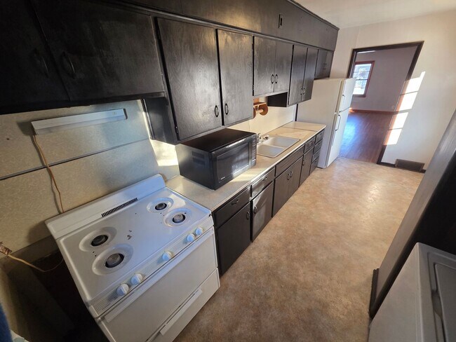 Building Photo - 3 Bedroom house in Rockwell City $850