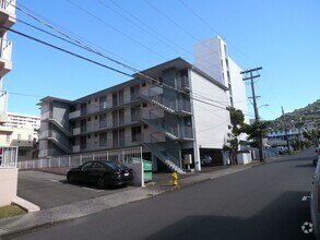 Building Photo - 1714 Anapuni St