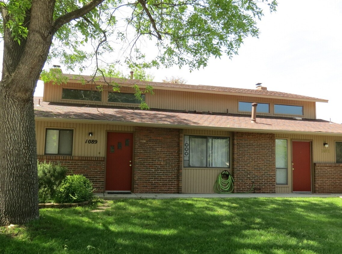 Primary Photo - 1089 Sycamore Ave