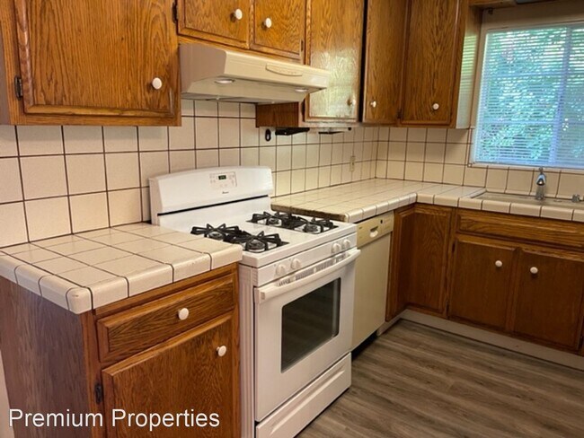 Building Photo - 3 br, 2 bath House - 49 Hacienda Circle