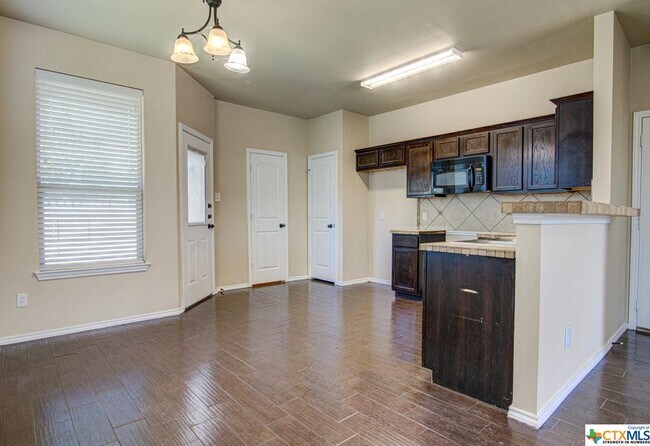 Building Photo - 1153 Brown Rock Dr