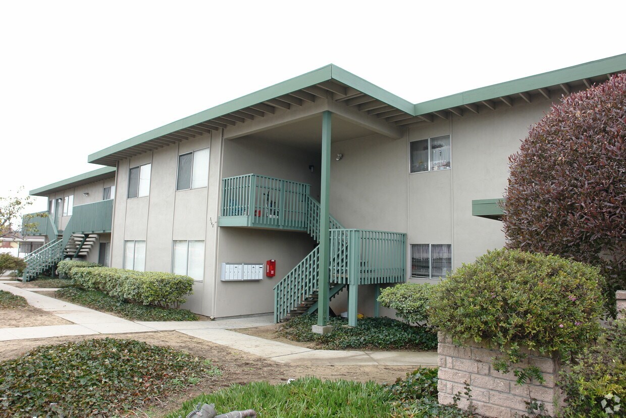 Primary Photo - 3148 Crescent Ave