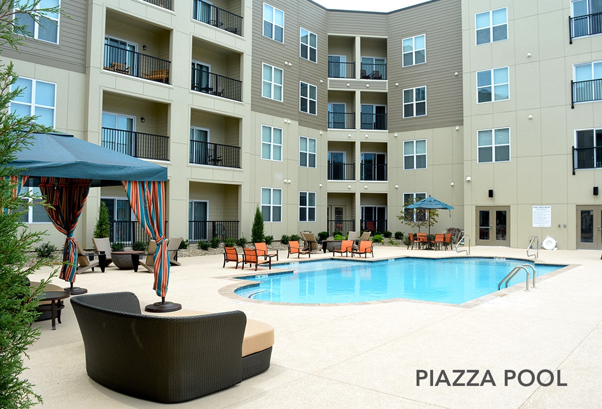 Primary Photo - Piazza on West Pine
